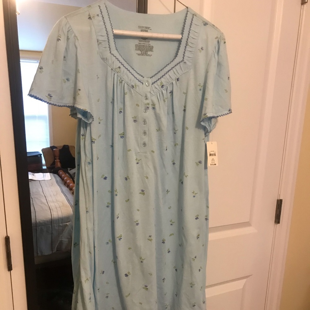 NWT Waltz Gown- Super Soft! Size L